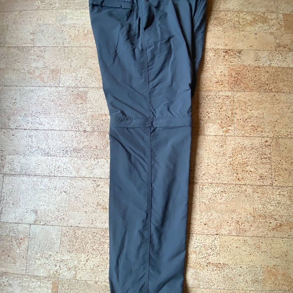 Columbia lightweight detachable hiking
